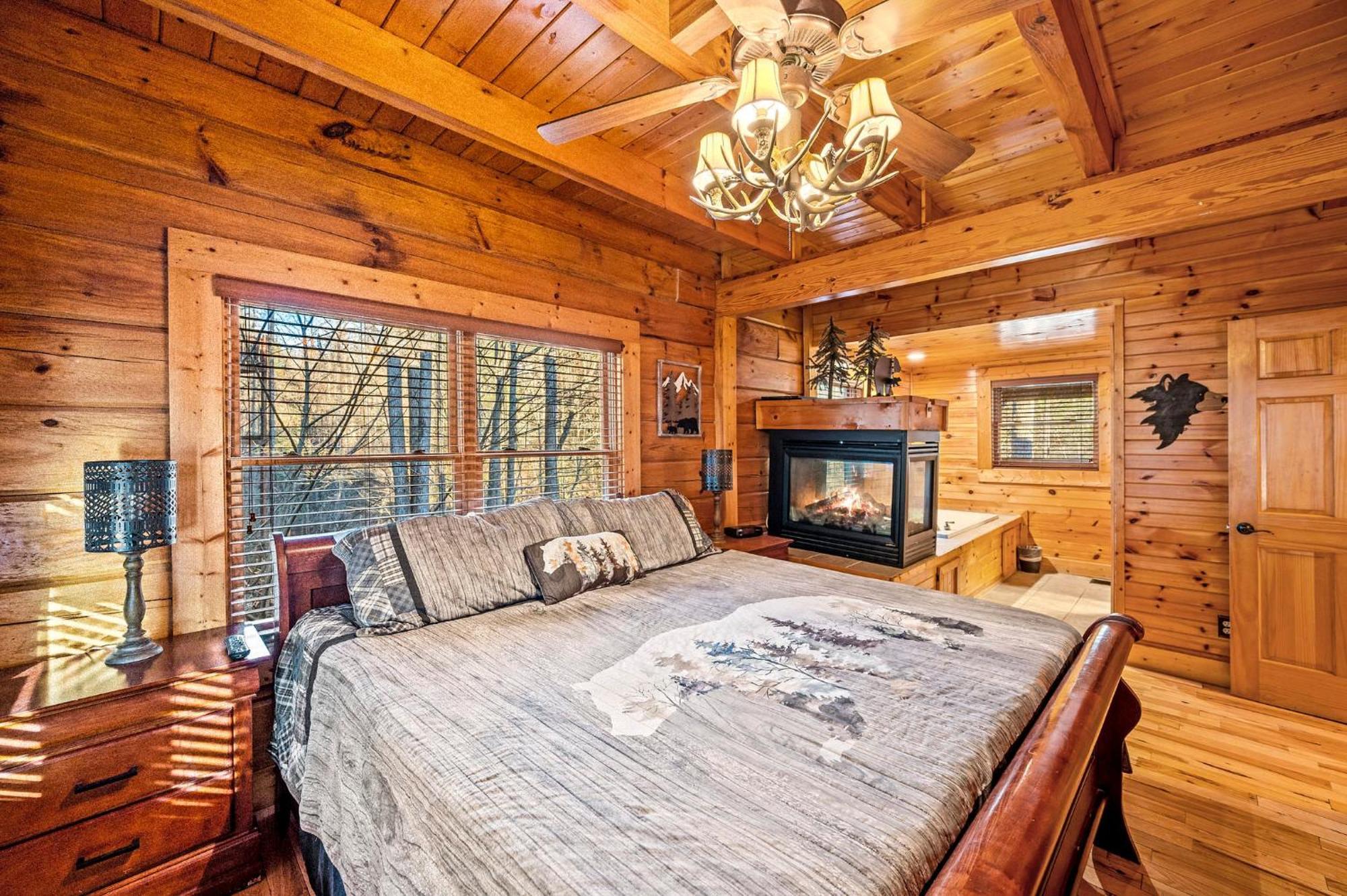 Mountain Laurel Holiday Home ガトリンバーグ エクステリア 写真